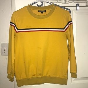 Light stretchy shirt/pull over